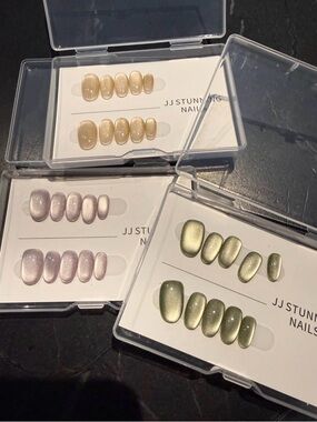 Shimmery Press-On Nail Set x3- XS